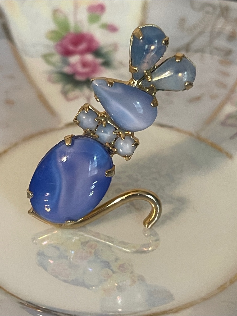 Vintage Blue Cat’s Eye Glass Gold Plated Whimsical Mouse Brooch